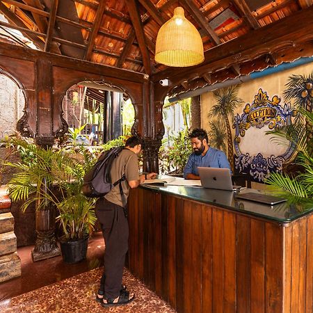 Madpackers Goa Anjuna - Bar Esterno foto