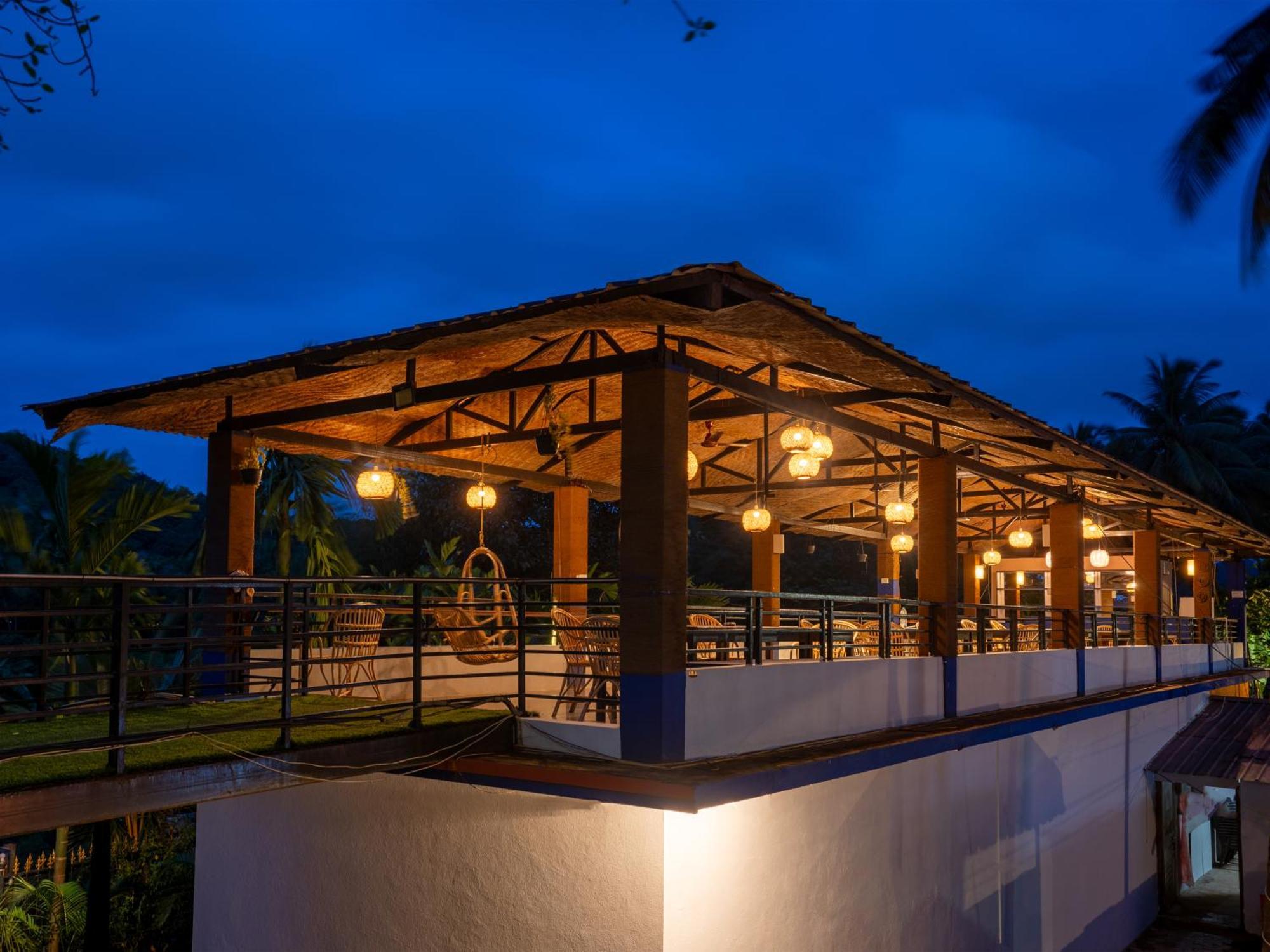 Madpackers Goa Anjuna - Bar Esterno foto