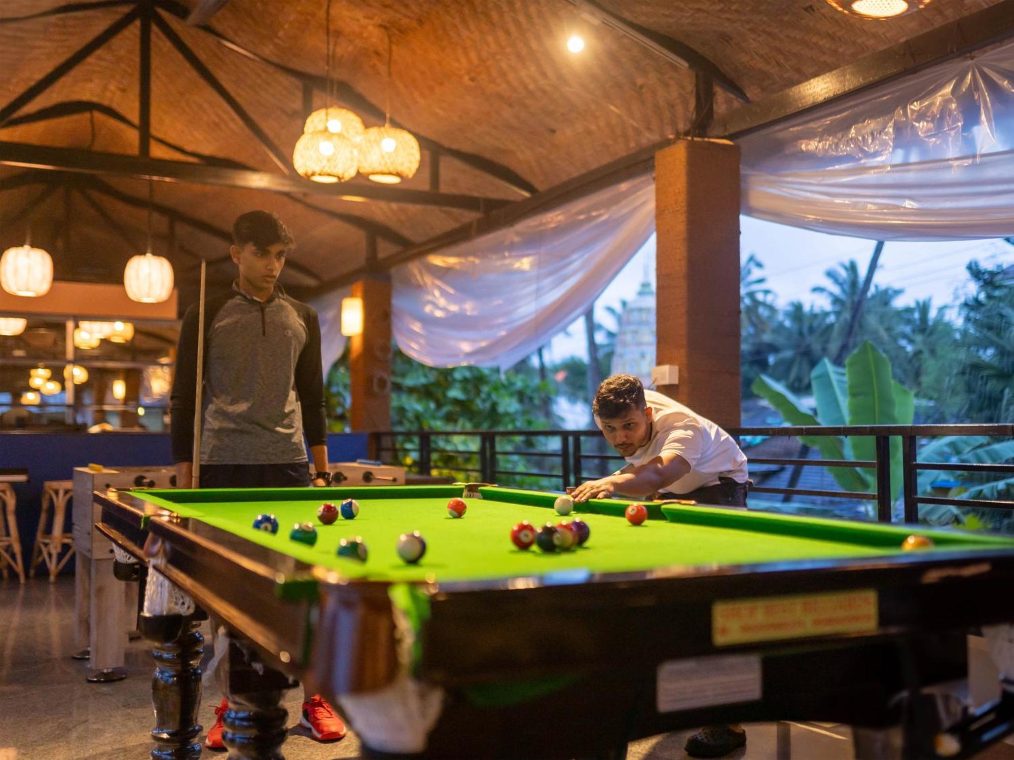 Madpackers Goa Anjuna - Bar Esterno foto