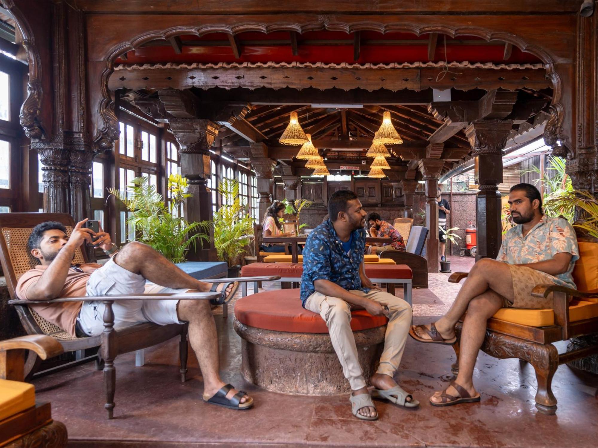 Madpackers Goa Anjuna - Bar Esterno foto