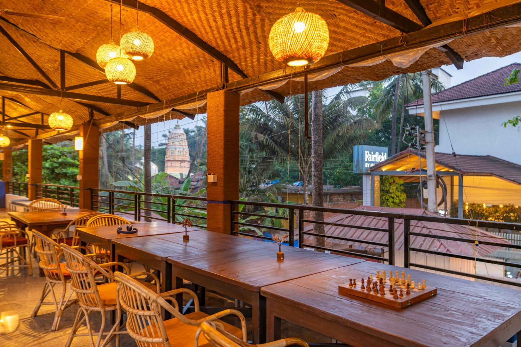Madpackers Goa Anjuna - Bar Esterno foto