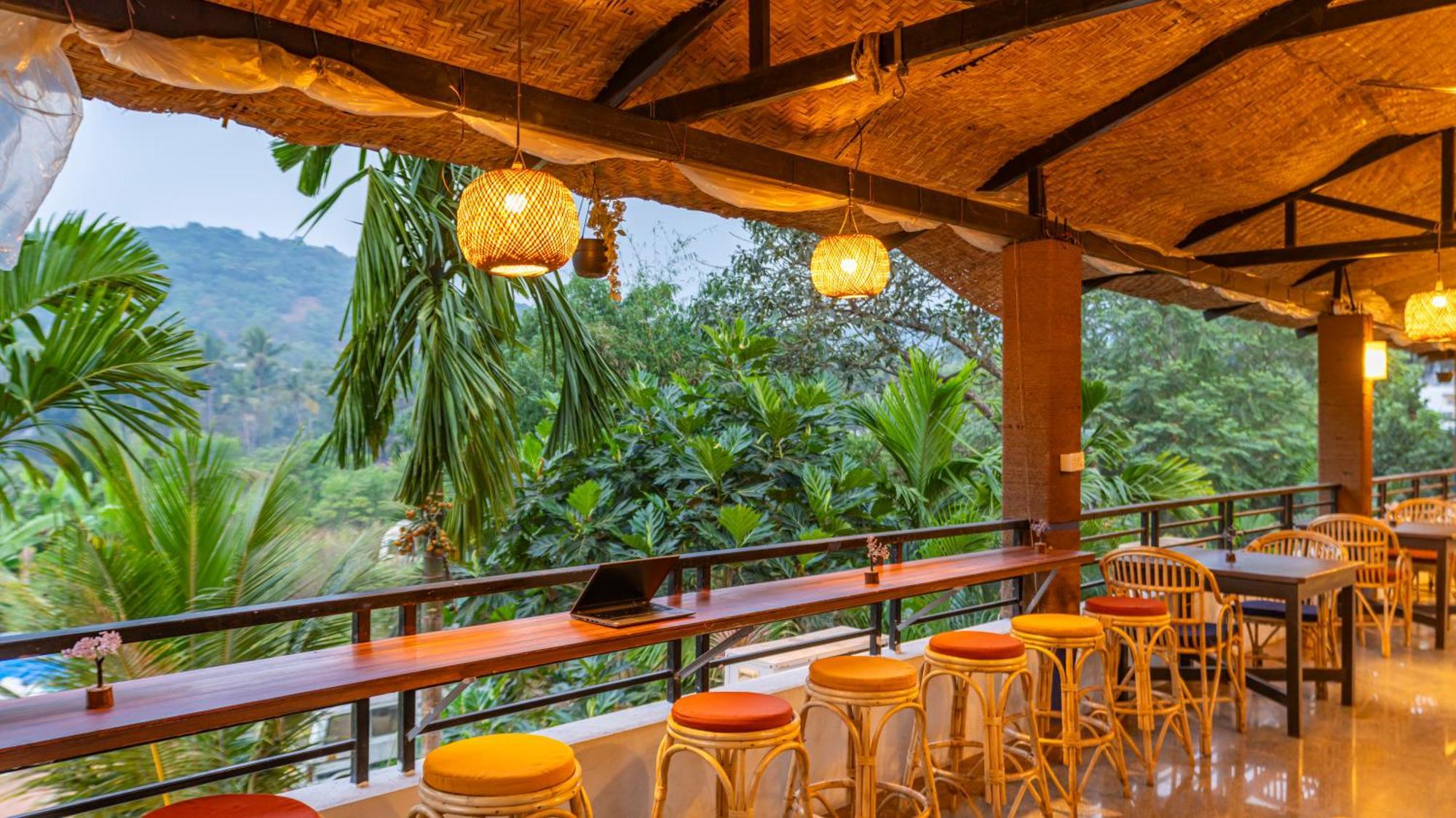 Madpackers Goa Anjuna - Bar Esterno foto