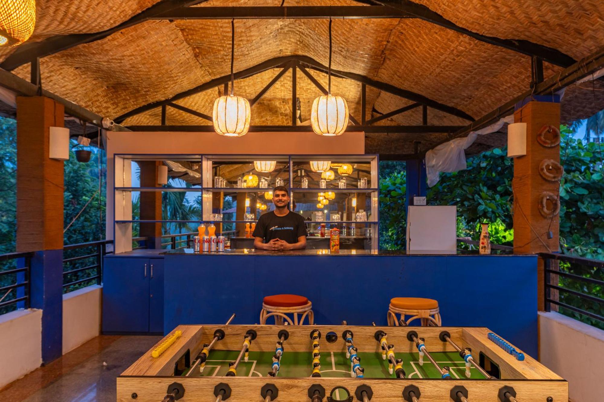 Madpackers Goa Anjuna - Bar Esterno foto
