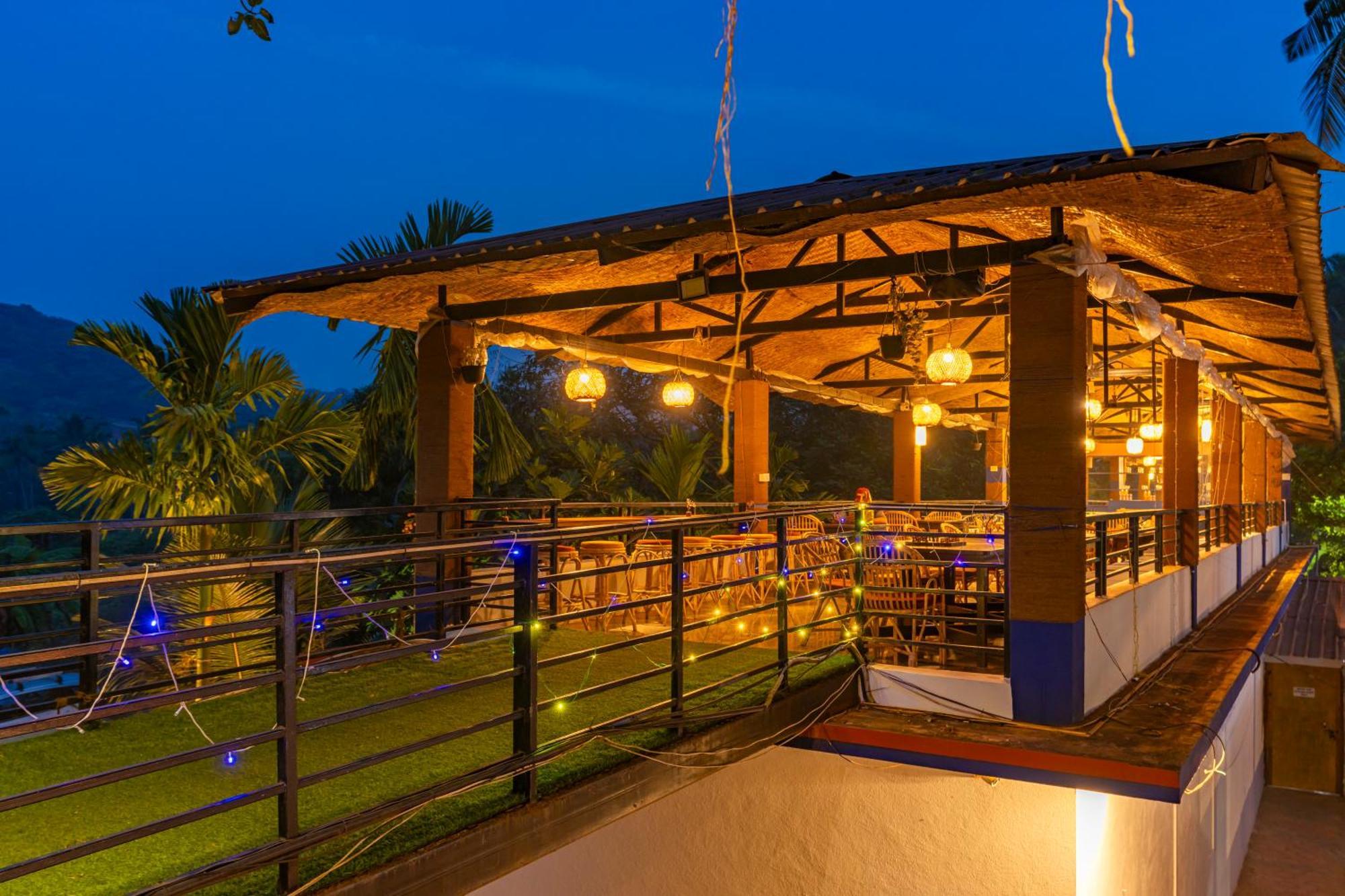 Madpackers Goa Anjuna - Bar Esterno foto
