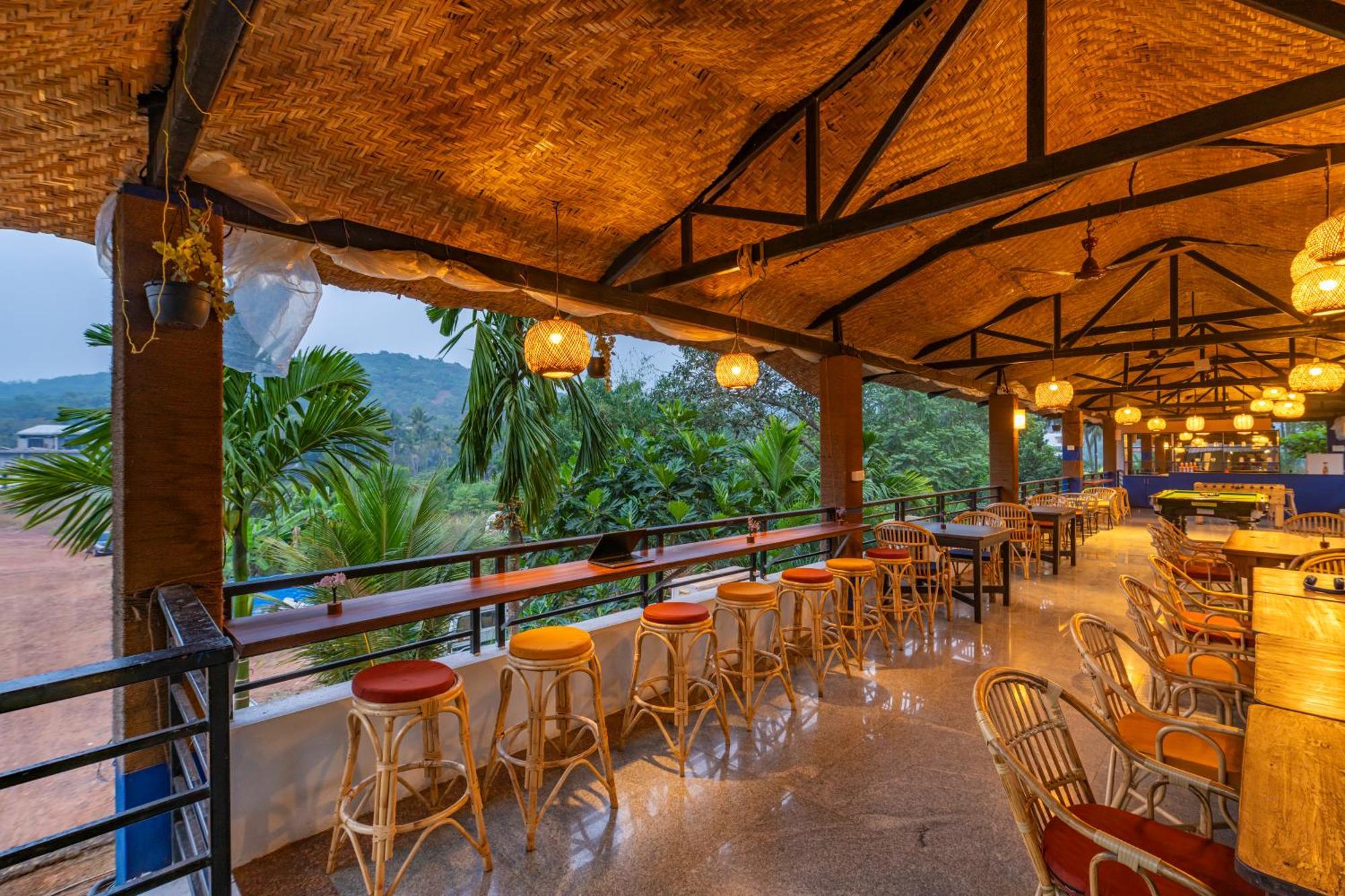 Madpackers Goa Anjuna - Bar Esterno foto
