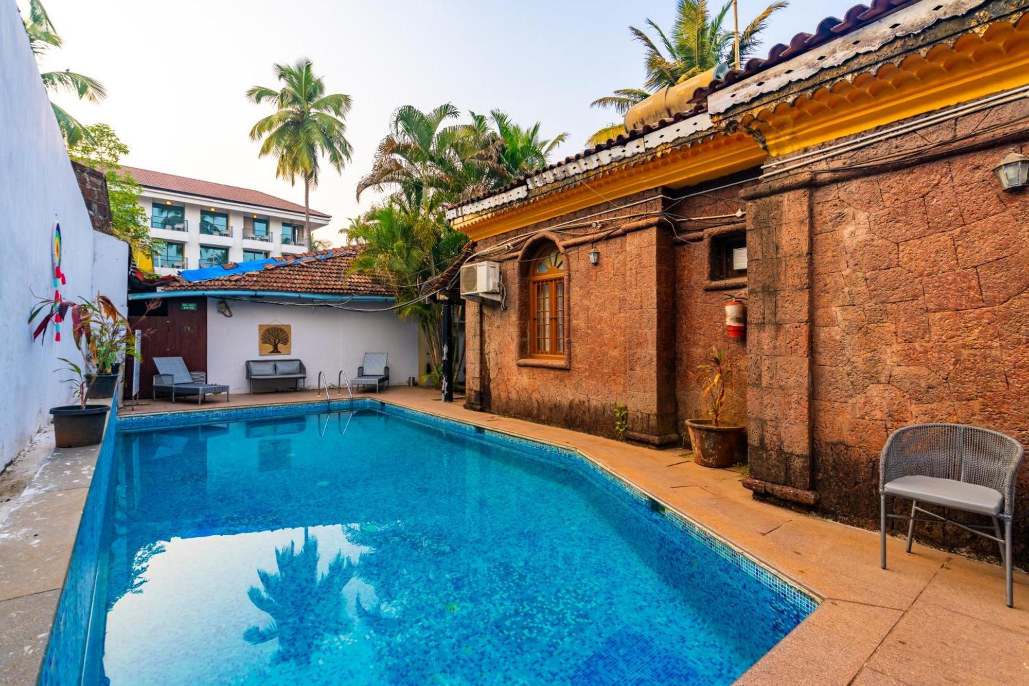Madpackers Goa Anjuna - Bar Esterno foto